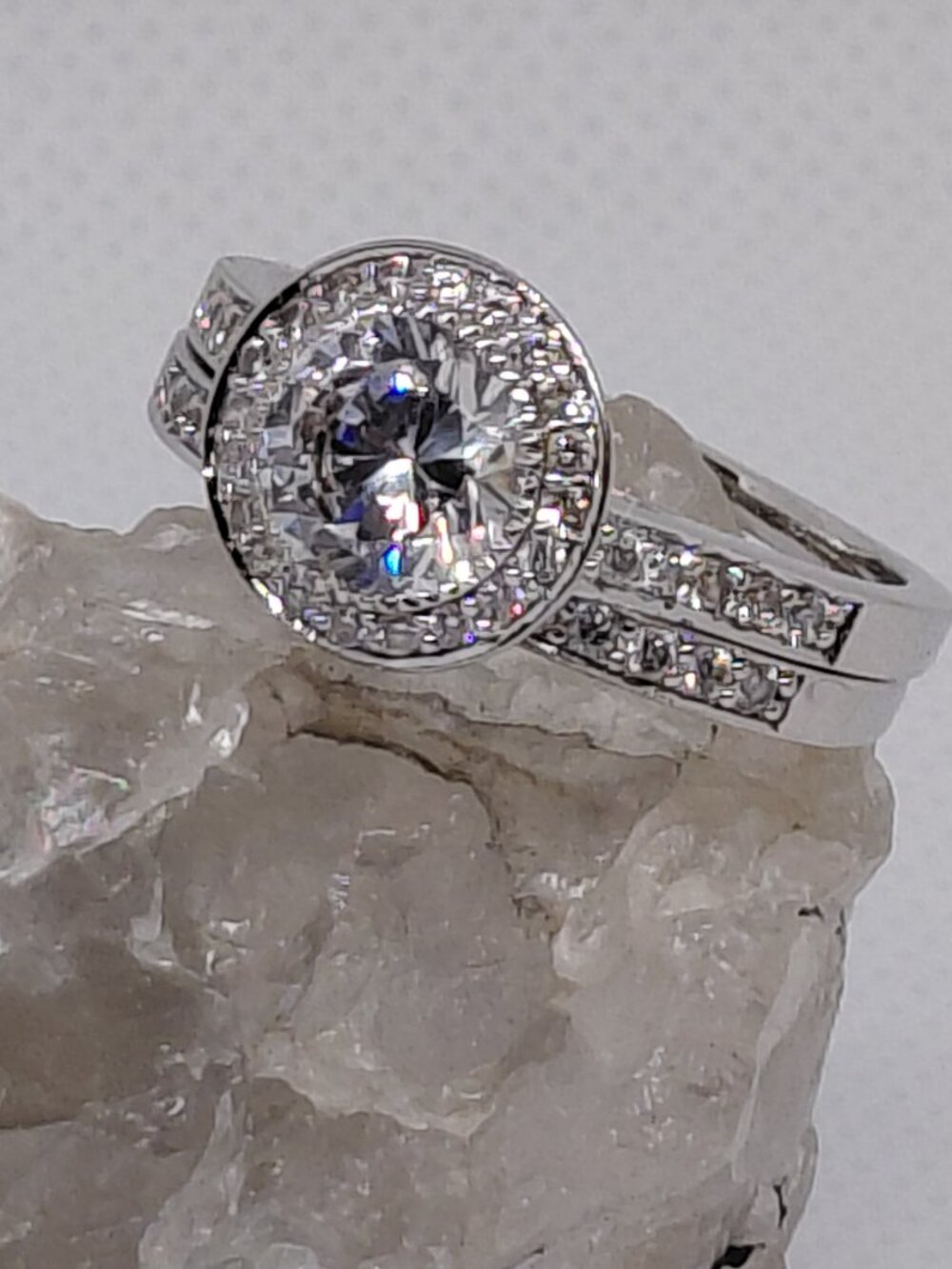 Perfect Vacation Rings! 925 Sterling Silver Classic Round Halo Wedding Set